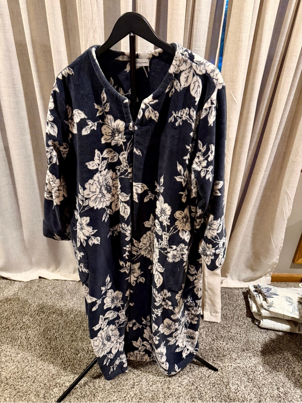 Dark Gray Floral Print Women's Robe